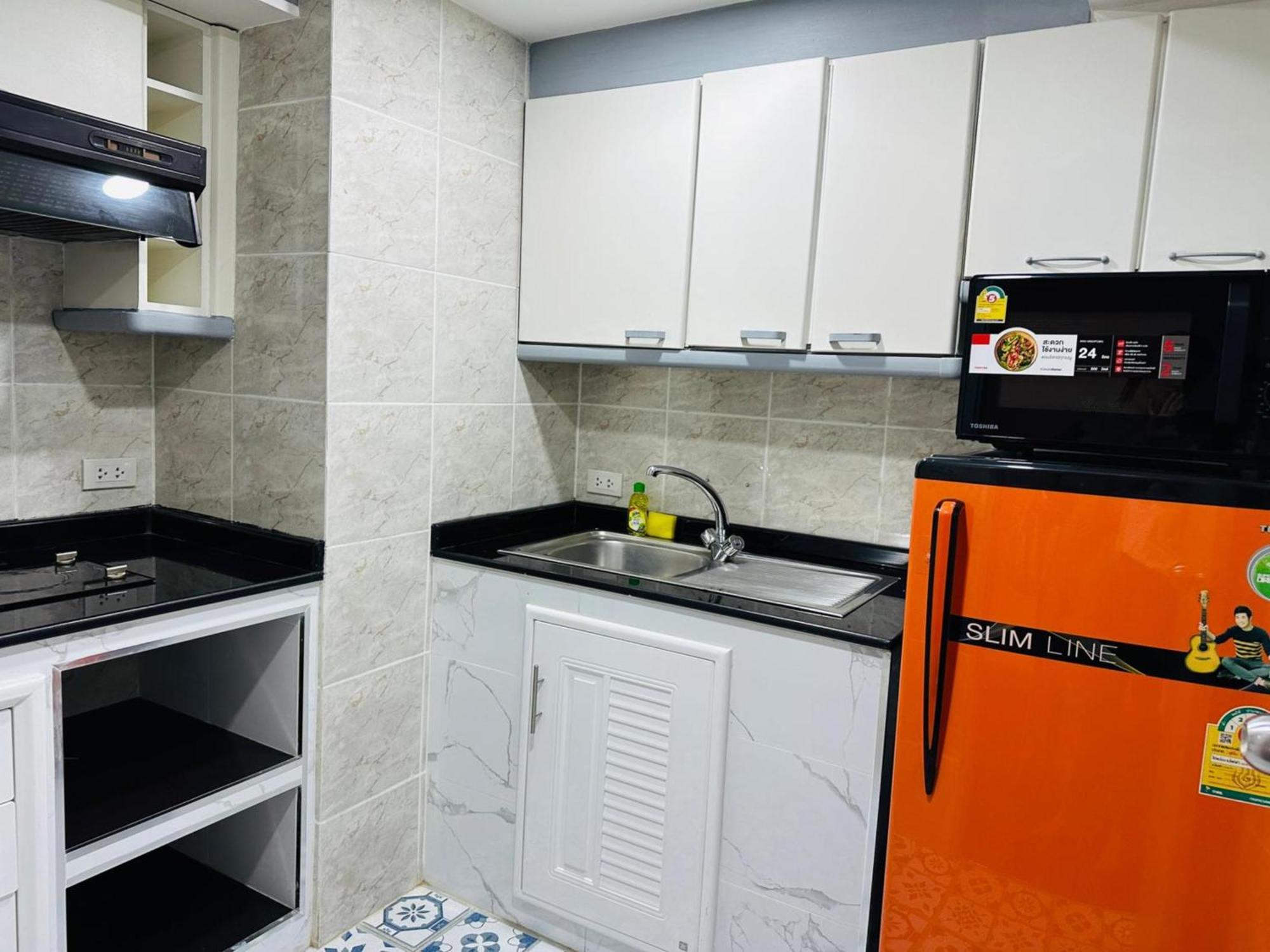 Omni Tower Sukhumvit Nana Direct Hotell Bangkok Exteriör bild