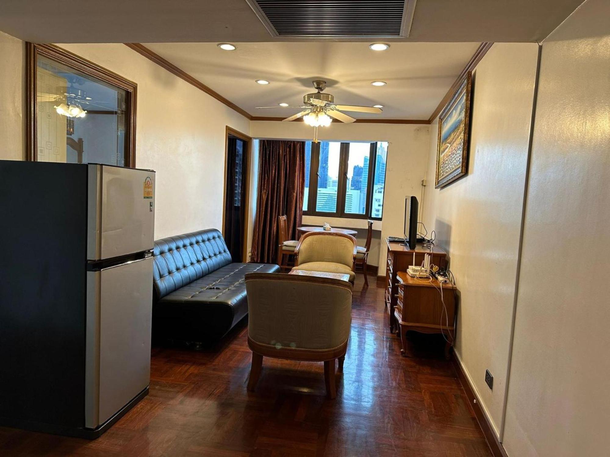 Omni Tower Sukhumvit Nana Direct Hotell Bangkok Exteriör bild